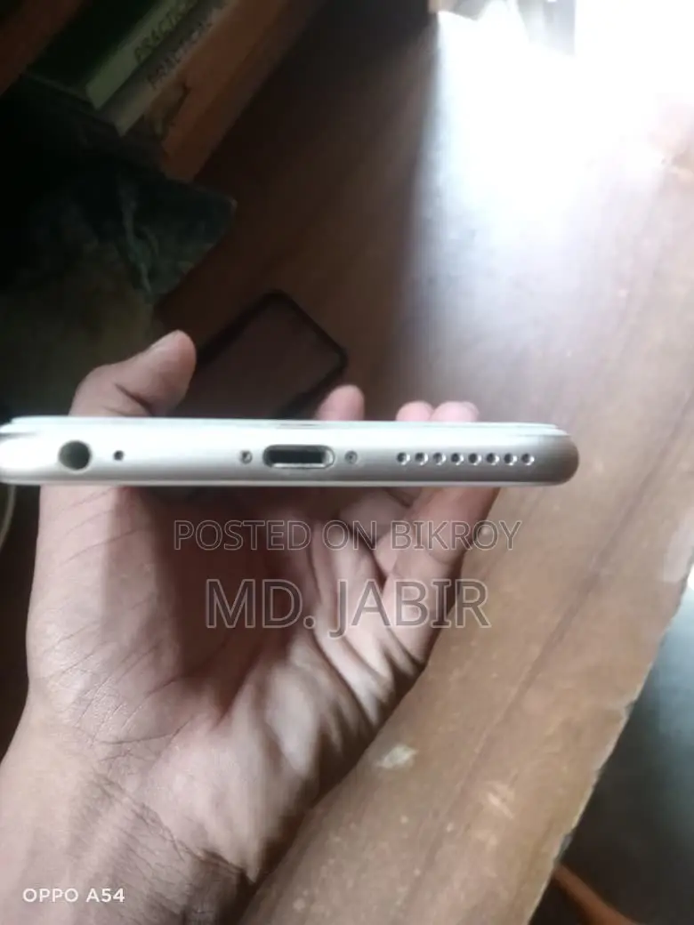 অ্যাপল আইফোন ৬এস প্লাস ৬৪ জিবি গোল্ড
