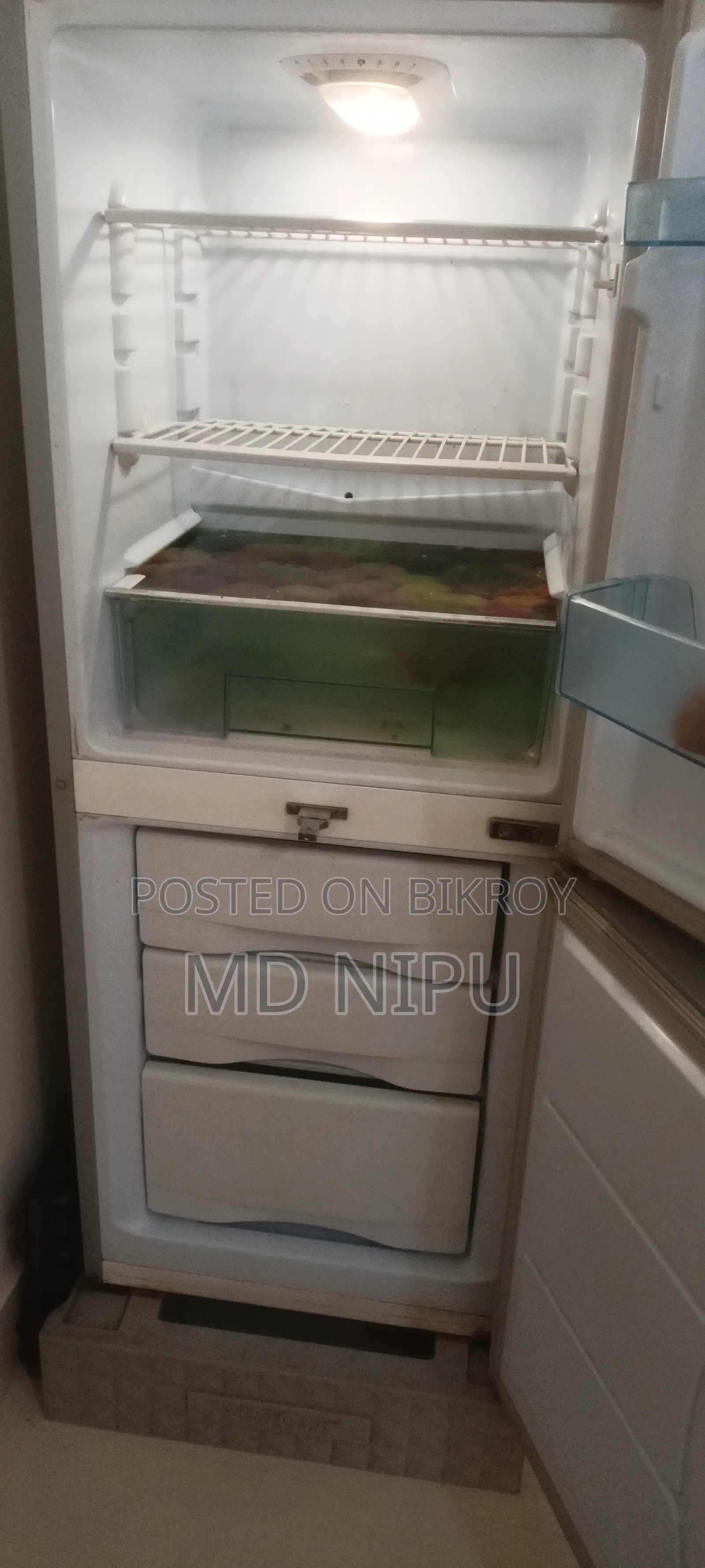 Refrigerator