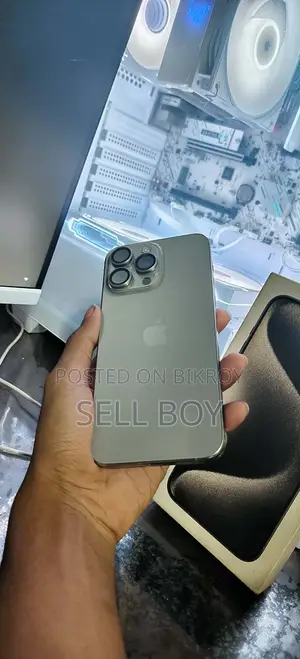 অ্যাপল আইফোন ১৫ প্রো ম্যাক্স ২৫৬ জিবি সিলভার