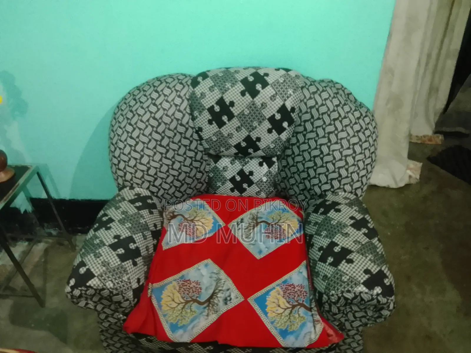 সেকেন্ড হ্যান্ড সোফা