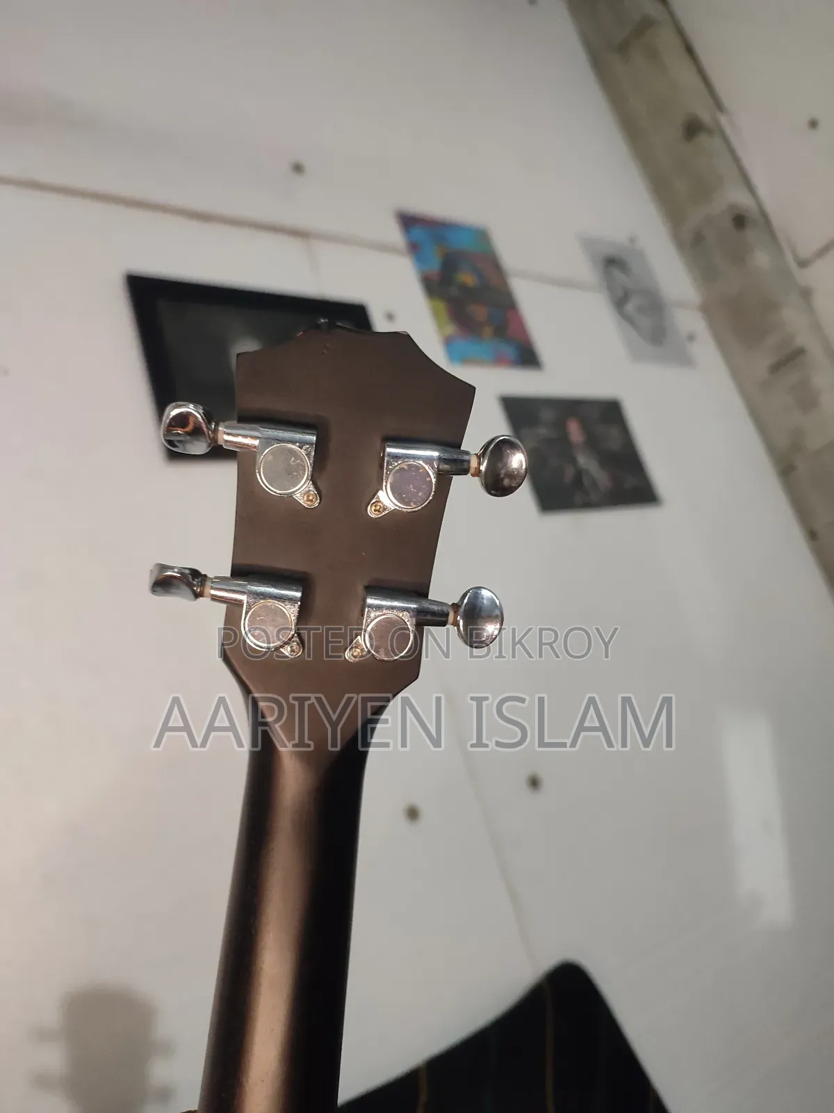 ডটচ ব্রান্ডের ইউকুলেলে