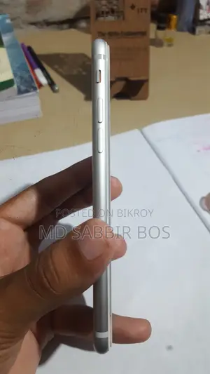 অ্যাপল আইফোন ৭ ৩২ জিবি সিলভার