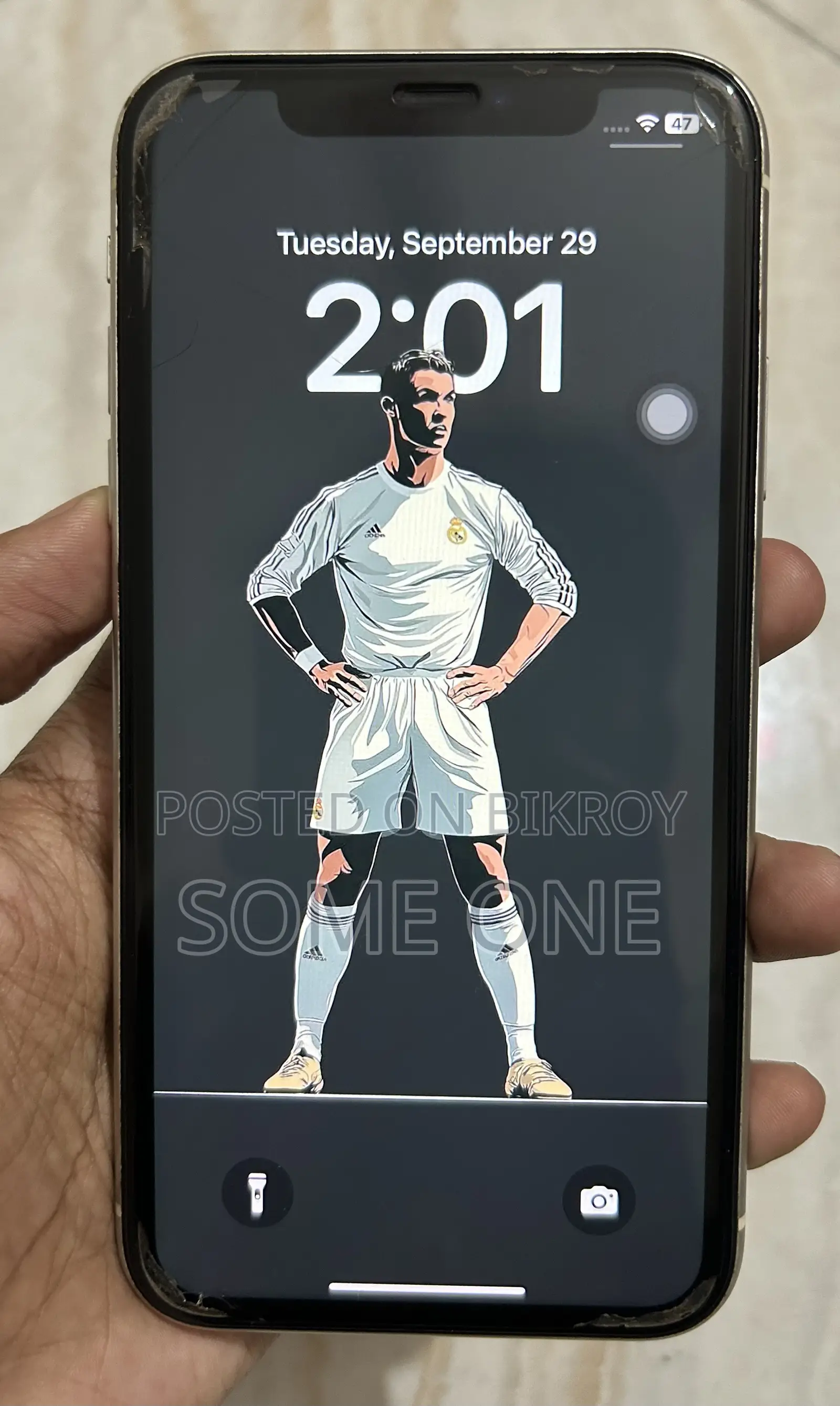 অ্যাপল আইফোন ১১ ৬৪ জিবি সাদা