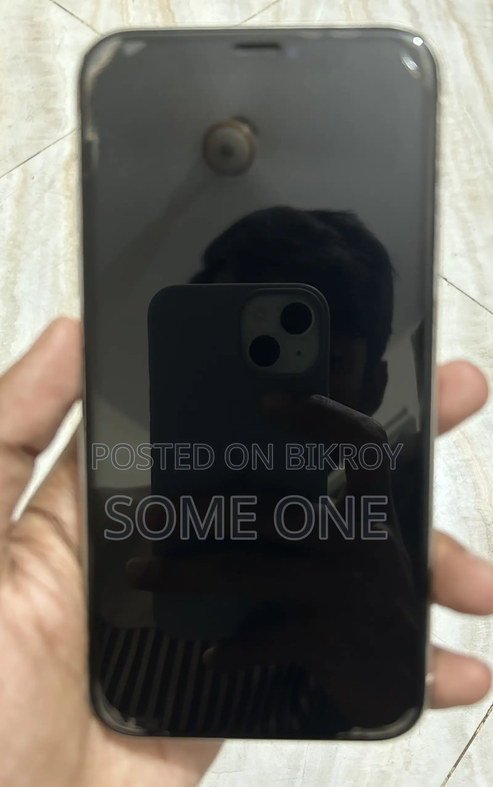 অ্যাপল আইফোন ১১ ৬৪ জিবি সাদা