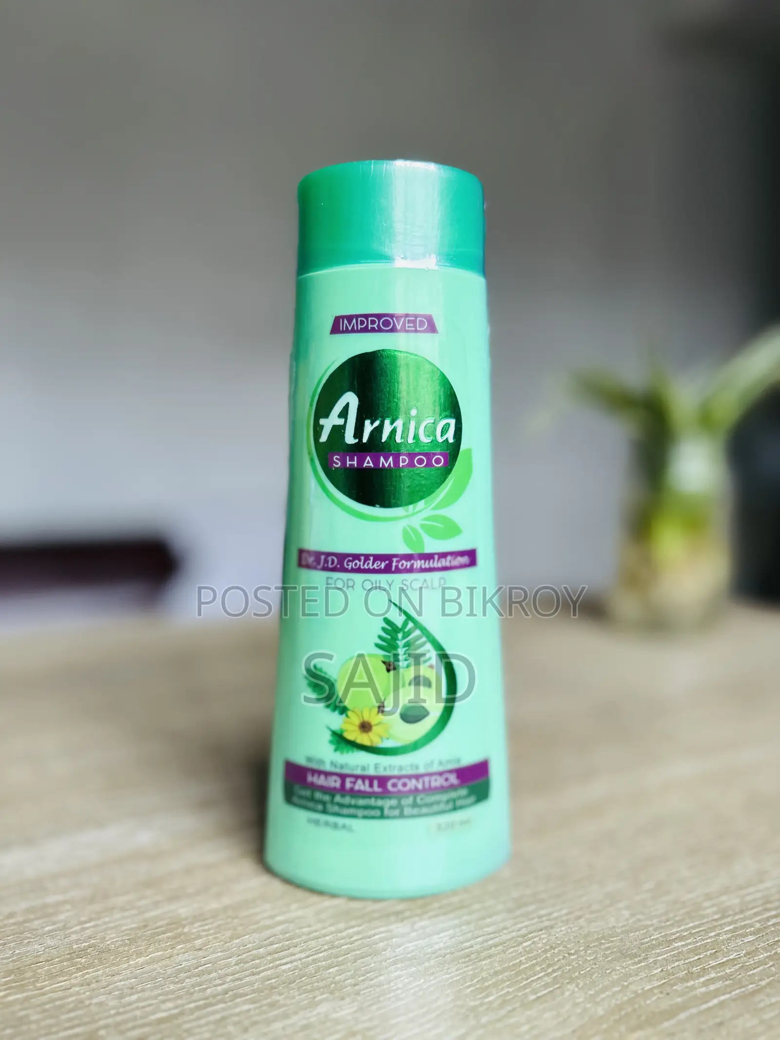 আর্নিকা শ্যাম্পু ৩২০ মিলি
