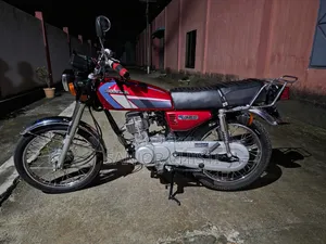 Honda 2004 Red
