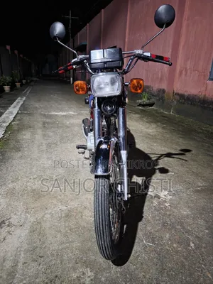 Honda 2004 Red