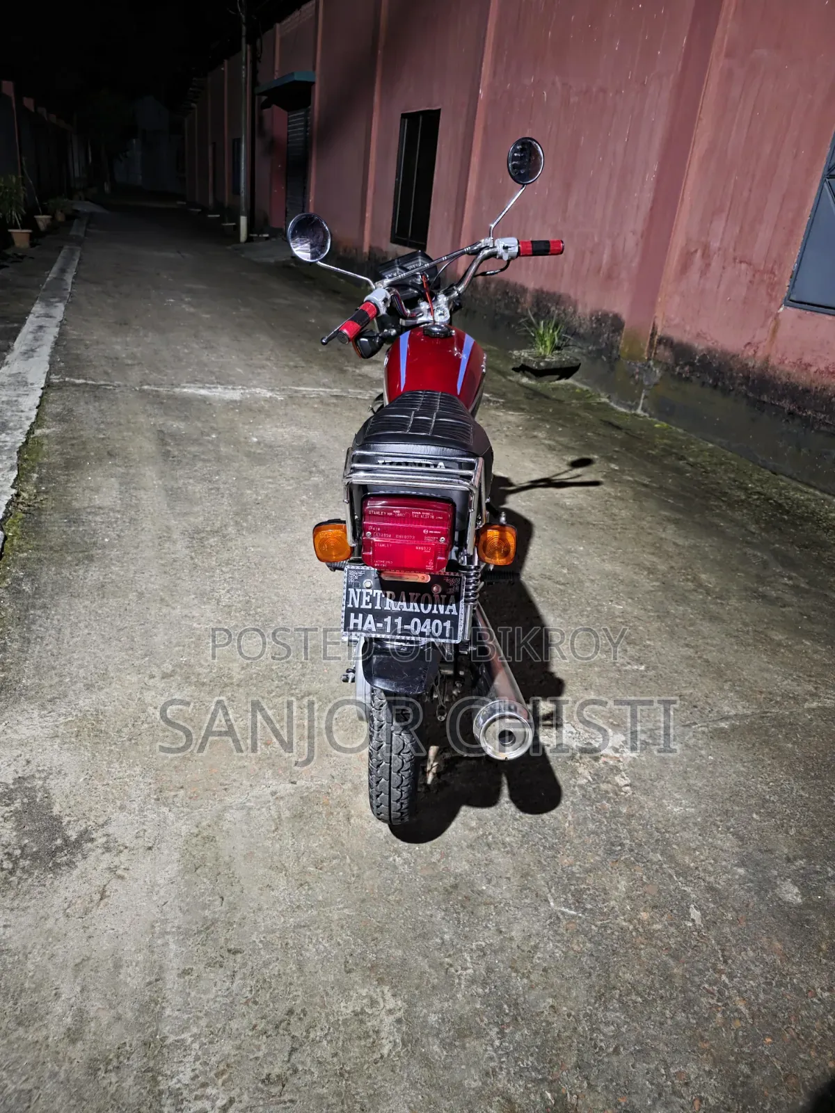 Honda 2004 Red