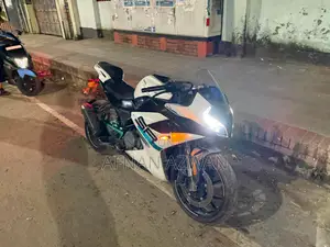 CFMoto 300SR 2025 White