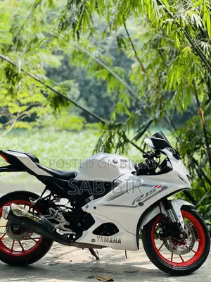 Yamaha R1 2024 White