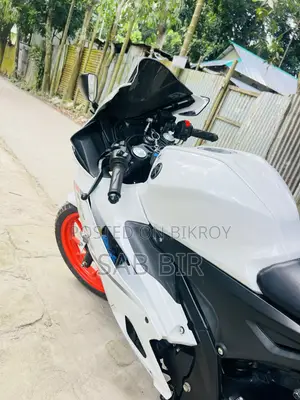 Yamaha R1 2024 White