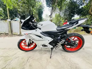 Yamaha R1 2024 White