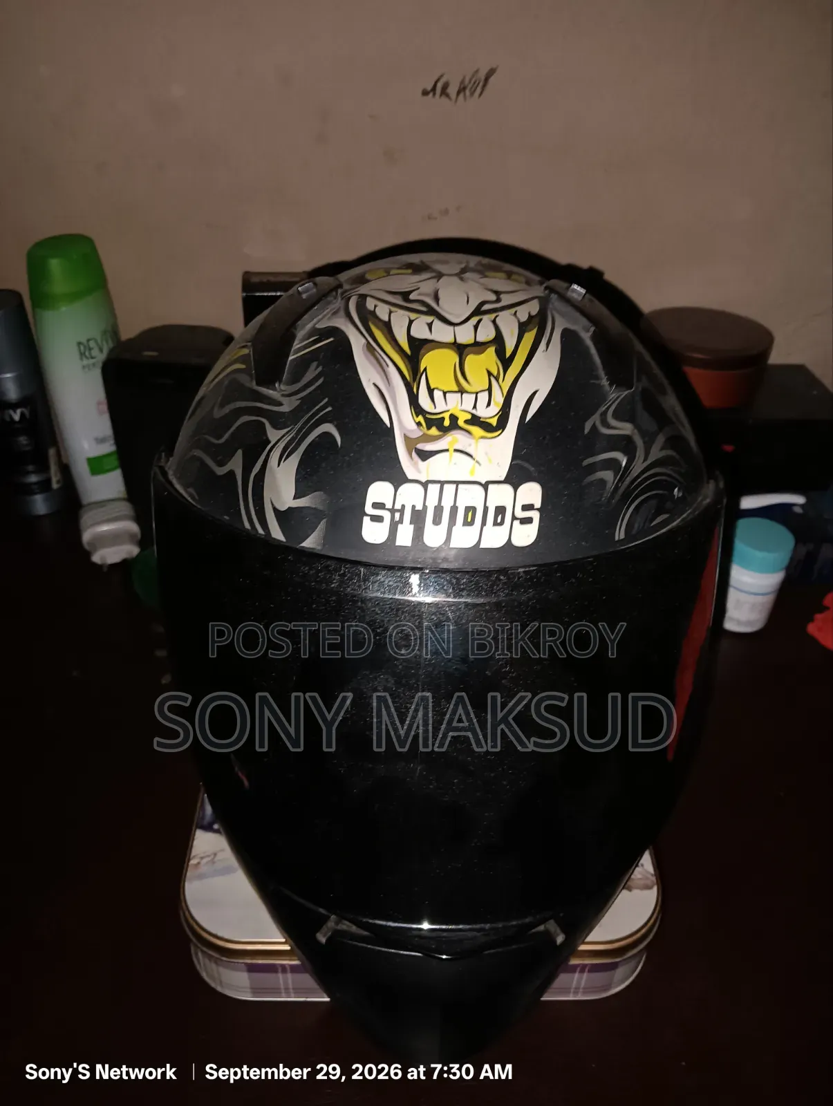 Studds Thunder Helmet