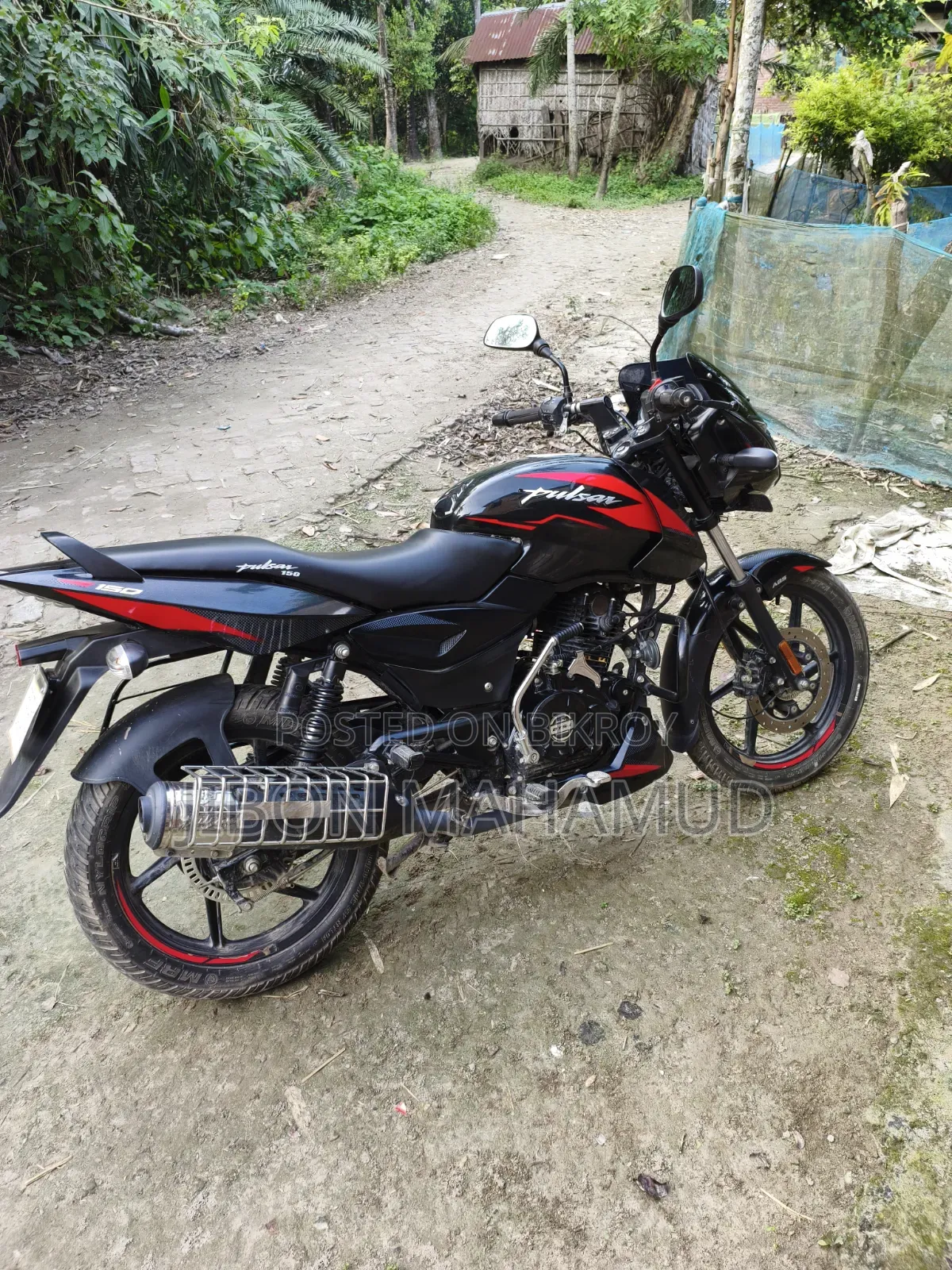 বাজাজ পালসার ১৫০ ২০২৫ কালো
