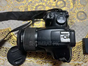 ডিএসএলআর ক্যামেরা