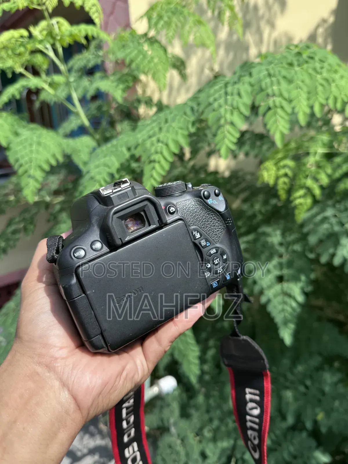 Canon 700 D