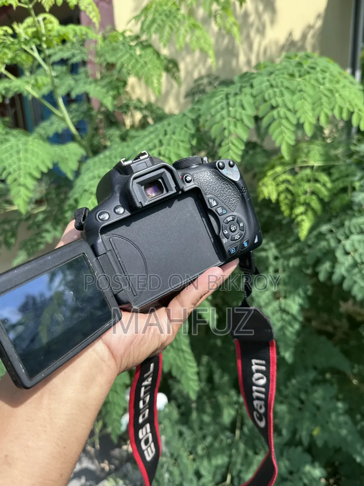 Canon 700 D
