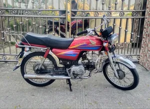 হন্ডা ২০০৮ লাল