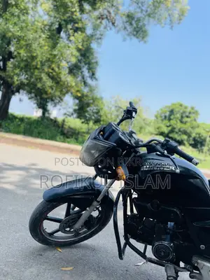 Runner Bullet 100 2016 Black
