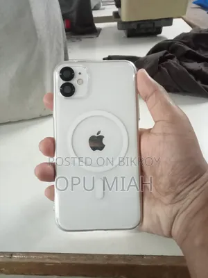 Apple iPhone 11 64 GB White