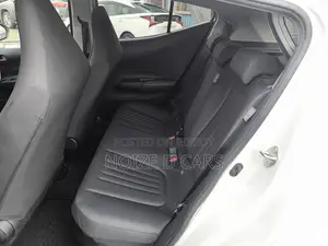 টয়োটা অ্যাকোয়া ২০২২ পার্ল