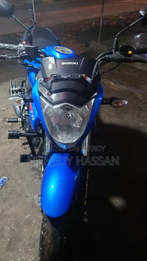 সুজুকি জিক্সার ২০২২ নীল