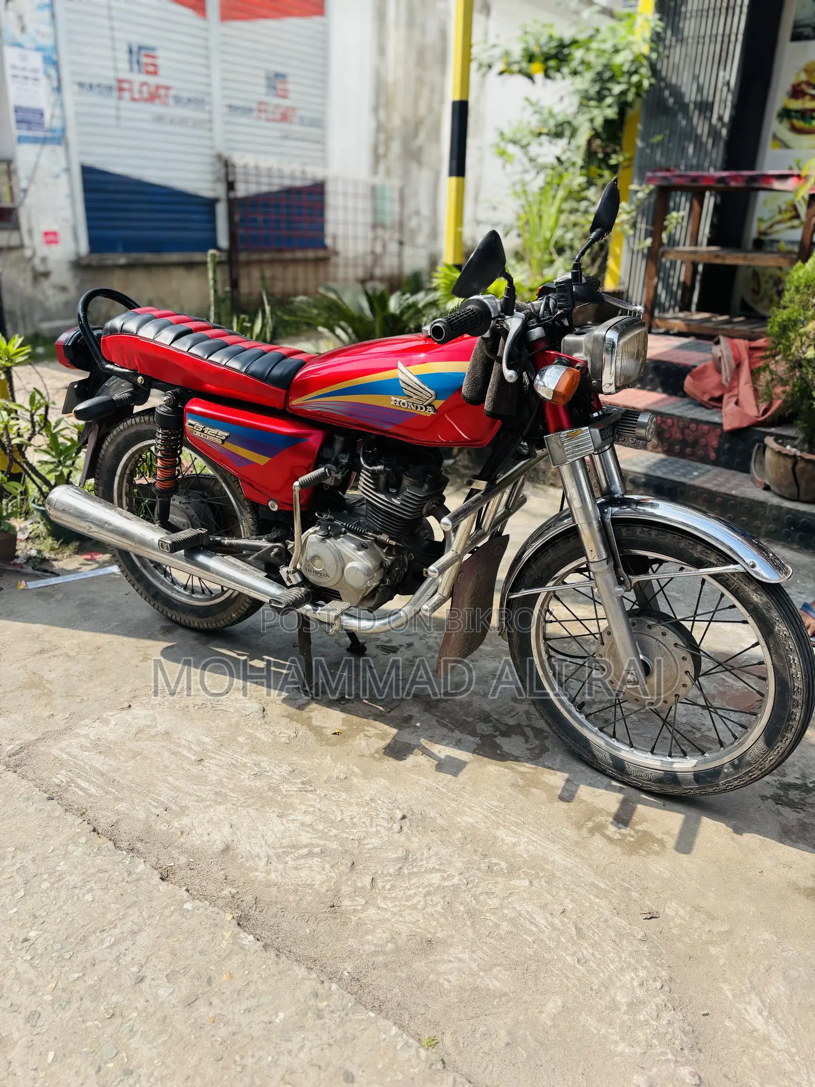 নতুন হোন্ডা সিবি ২০০৪ লাল