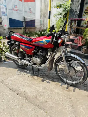New Honda CB 2004 Red