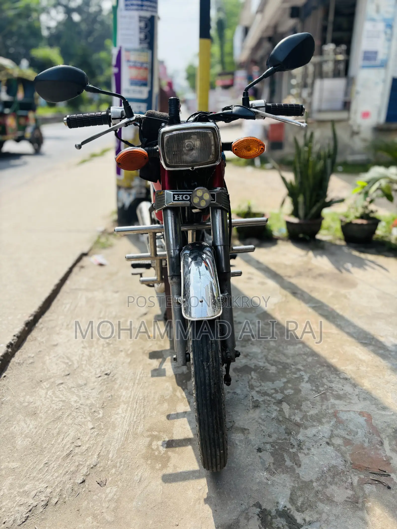 নতুন হোন্ডা সিবি ২০০৪ লাল