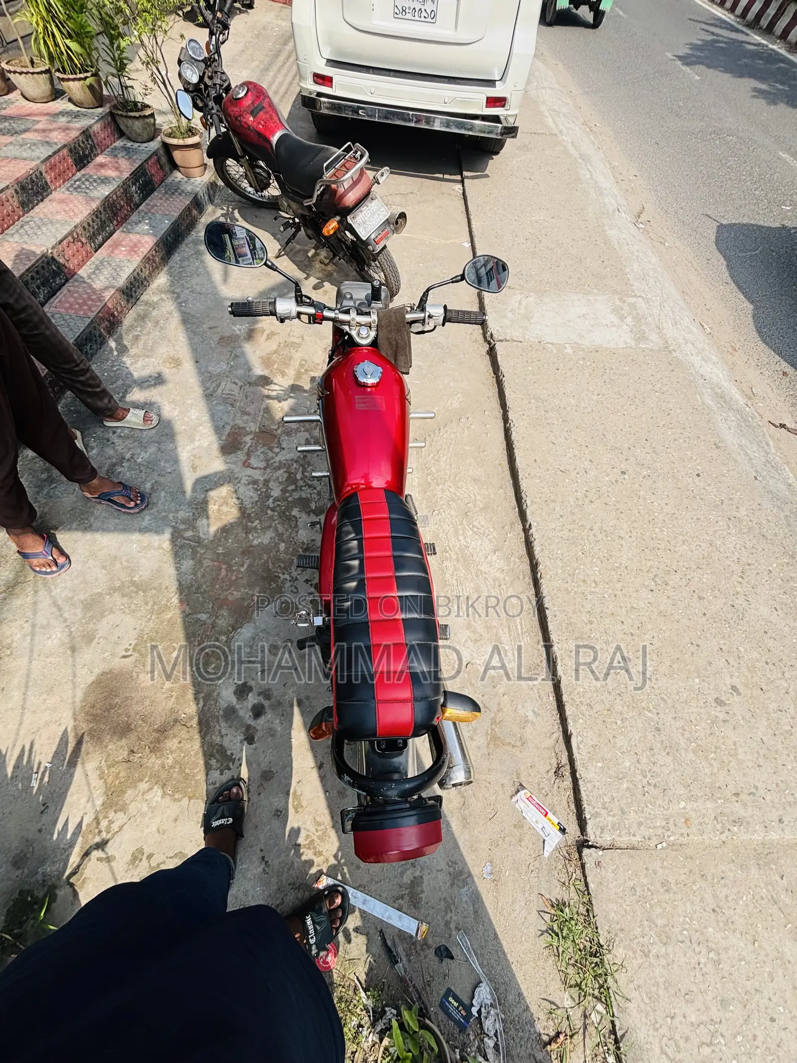 নতুন হোন্ডা সিবি ২০০৪ লাল
