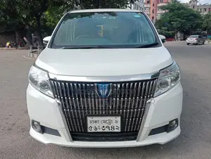 Toyota Noah 1.8 FWD Hybrid (7 seater) 2014 Pearl