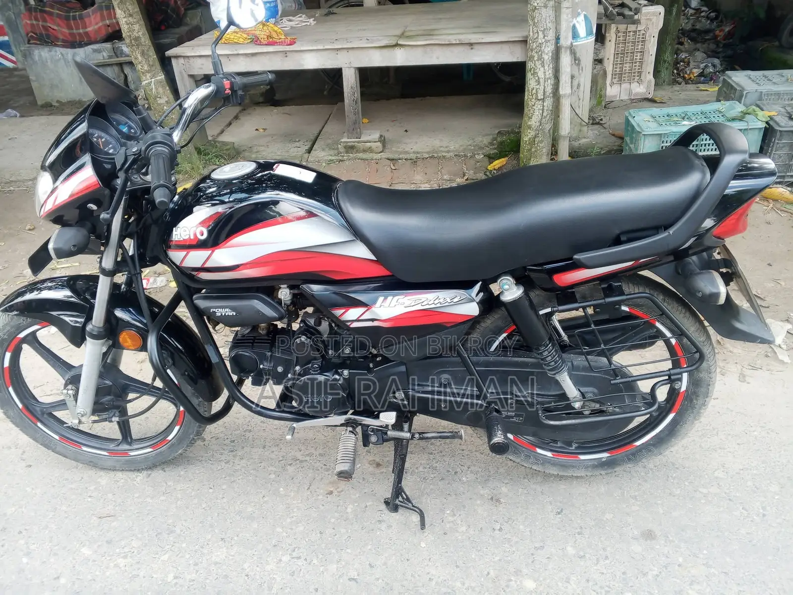 হিরো এইচএফ ডিলাক্স ২০২১ ব্ল্যাক