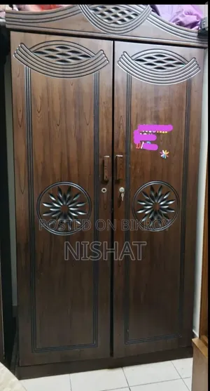 আলমারি বিক্রির জন্য (প্রায় নতুন)