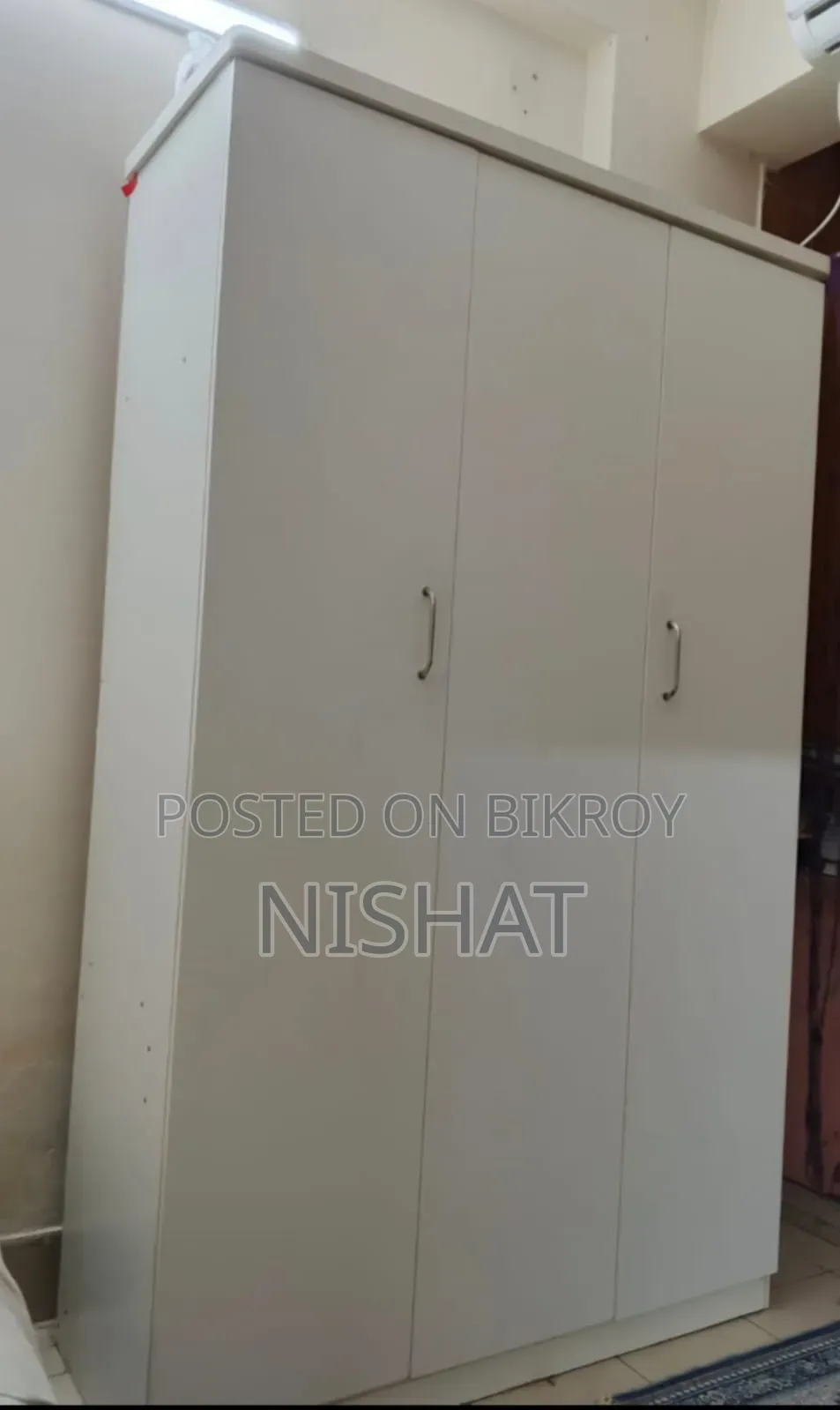 আলমারি বিক্রির জন্য (প্রায় নতুন)