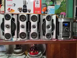 মিউজিক ইকুইপমেন্ট