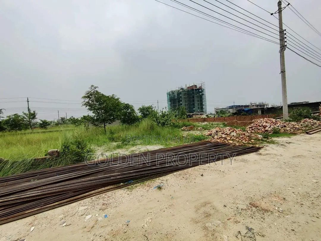 Land Sell N Block 5 Katha North Face BASHUNDHARA Dhaka