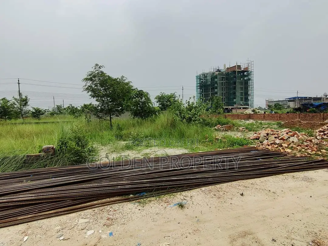 Land Sell N Block 5 Katha North Face BASHUNDHARA Dhaka