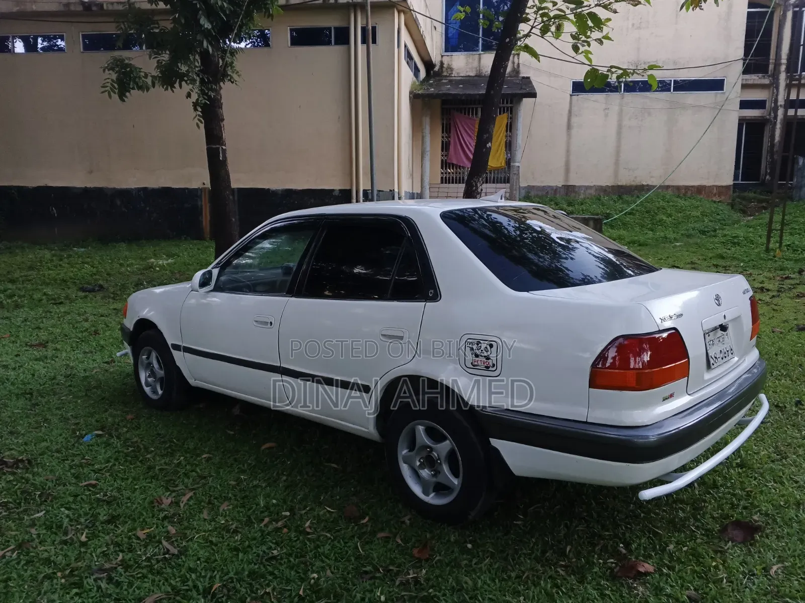 Toyota Corolla Sedan 1997 White