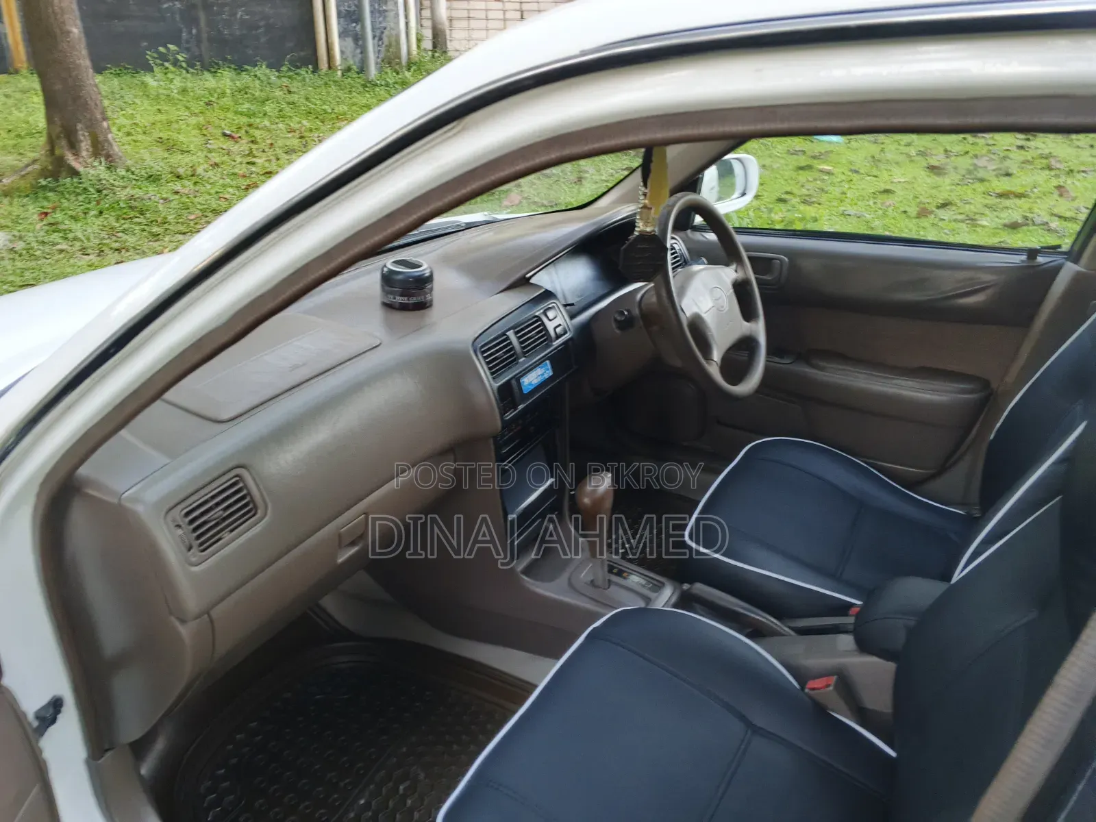 Toyota Corolla Sedan 1997 White