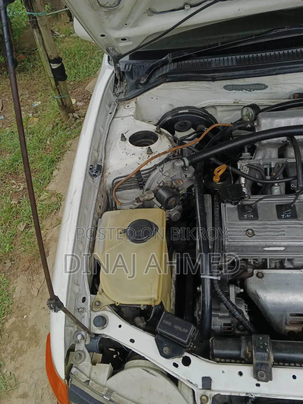 Toyota Corolla Sedan 1997 White
