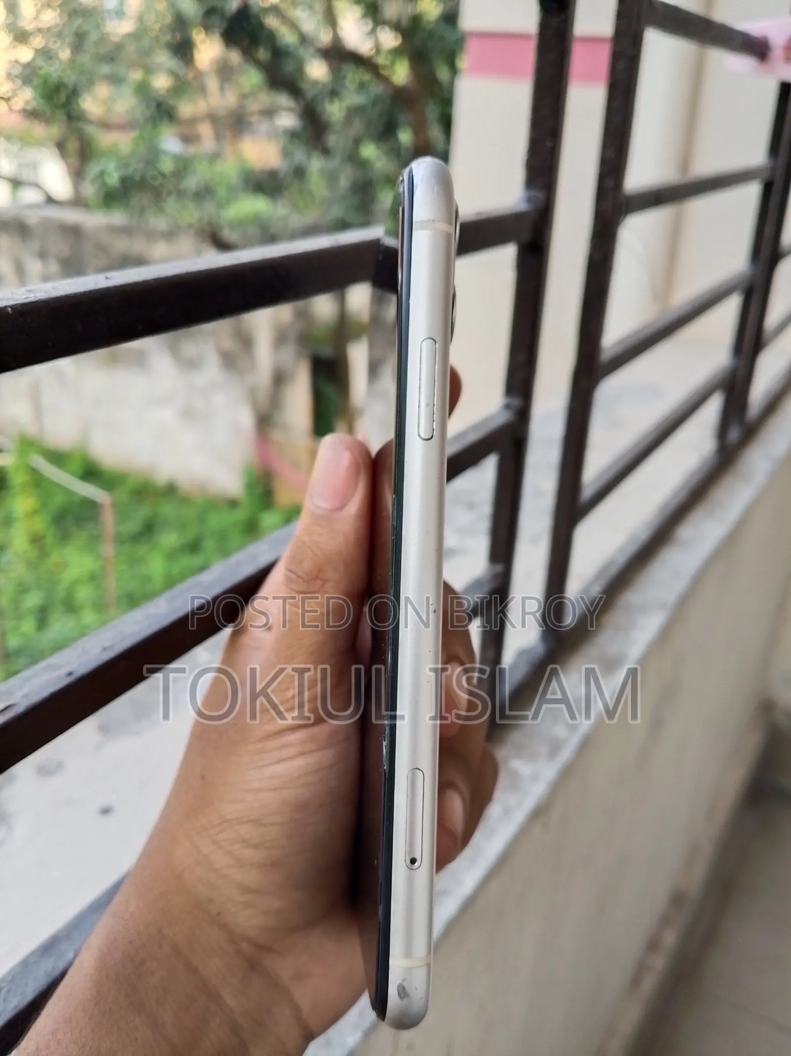 অ্যাপল আইফোন ১১ ১২৮ জিবি সাদা