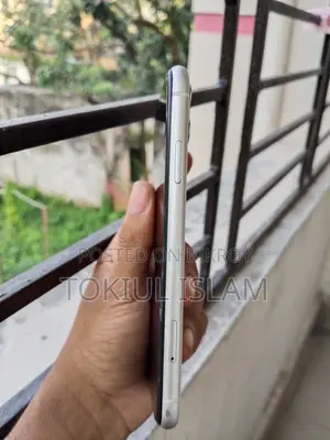 অ্যাপল আইফোন ১১ ১২৮ জিবি সাদা