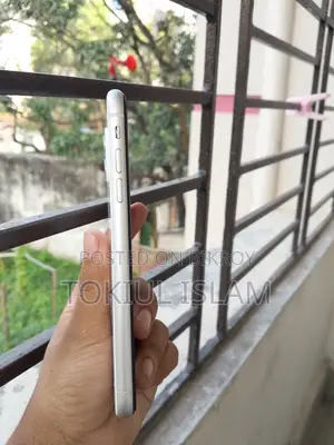 অ্যাপল আইফোন ১১ ১২৮ জিবি সাদা