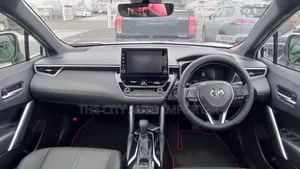 Toyota Corolla Cross 1.8 Hybrid All-Wheel Drive 2021 Pearl