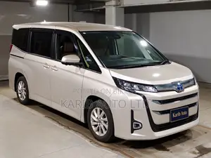 Toyota Noah 2023 Beige