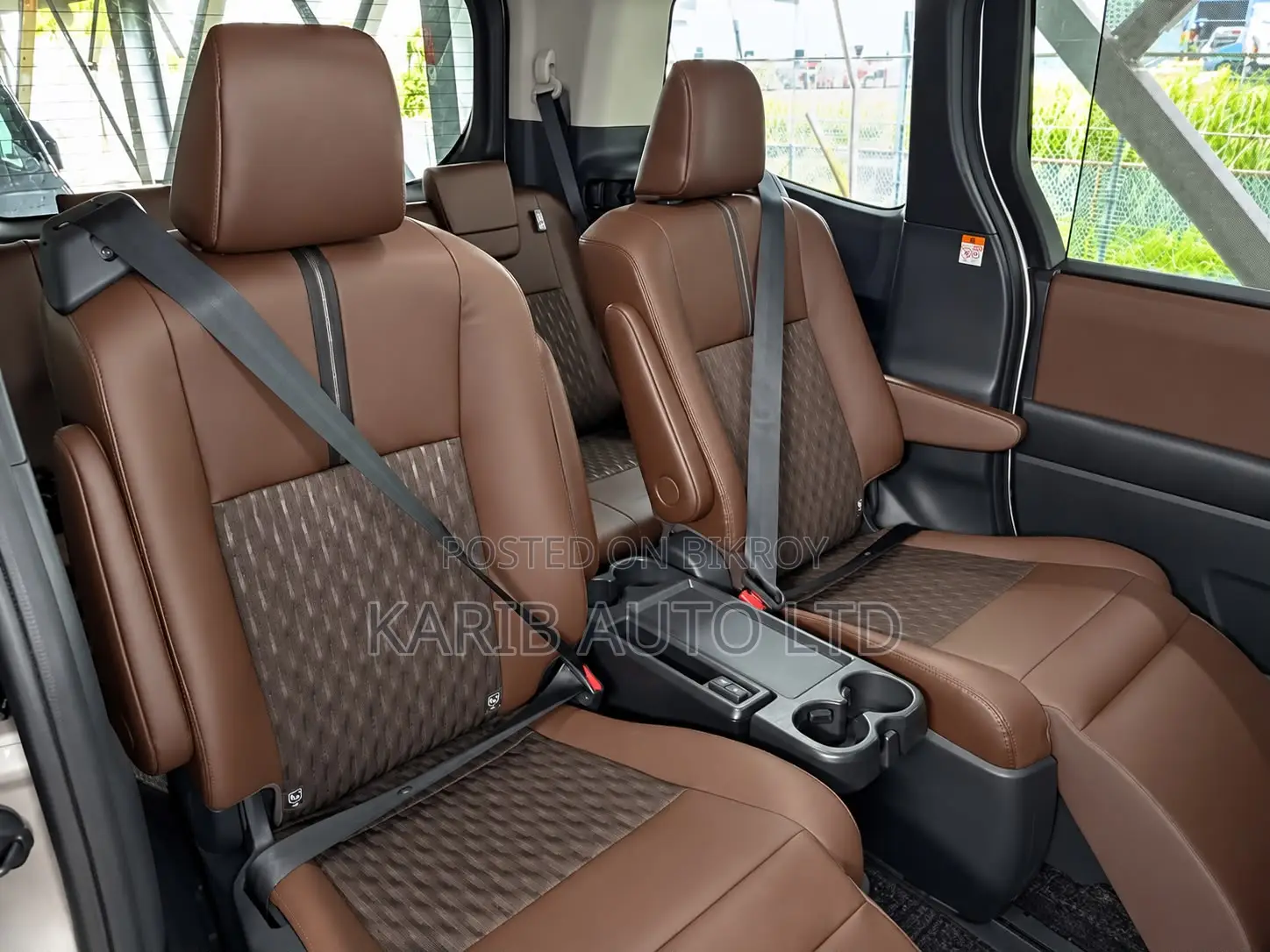 Toyota Noah 2023 Beige