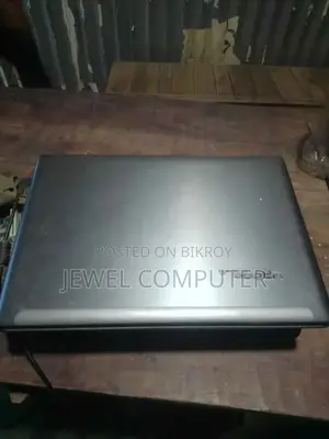 Laptop Hasee D660 2GB Intel HDD 320GB