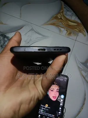 রিয়েলমি ১০ প্রো ১২৮ জিবি ব্ল্যাক