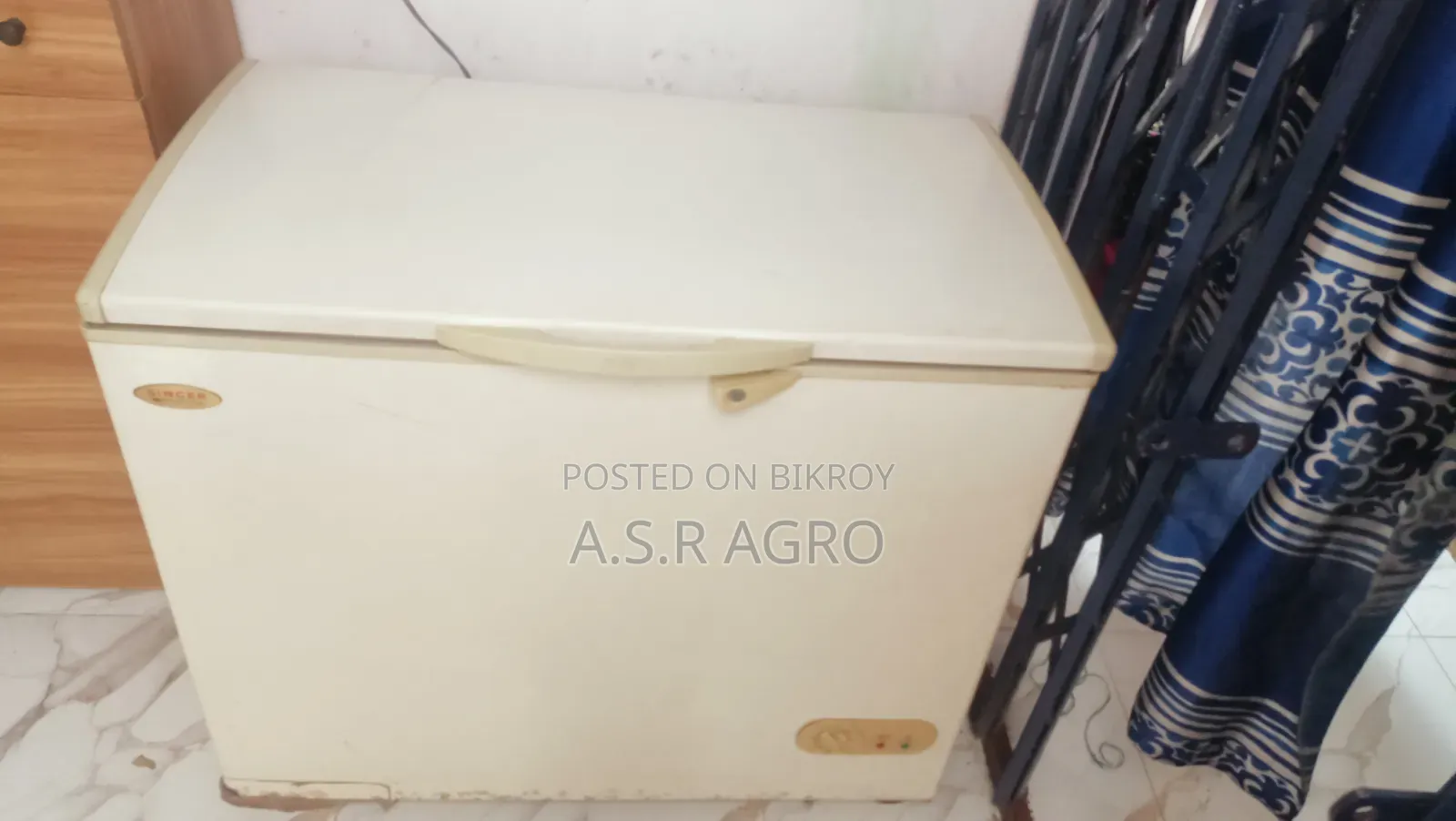 Singer Deep Fridge,