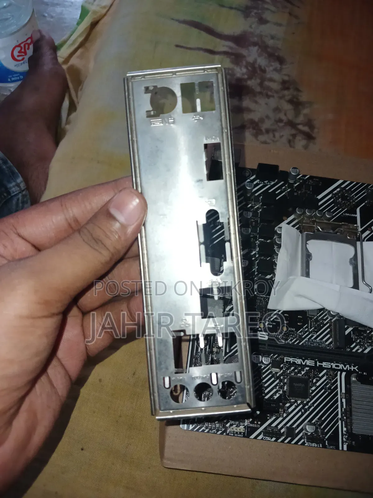 আসুস এইচ৫১০ মাদারবোর্ড + জুহর ৮ জিবি ডিডিআর৪ র‍্যাম ফর সেল